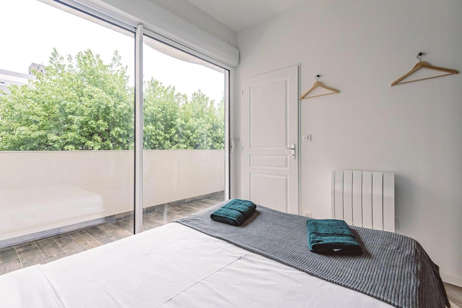 Henri Au Pied De La Cathedrale. Apartman Reims Kültér fotó